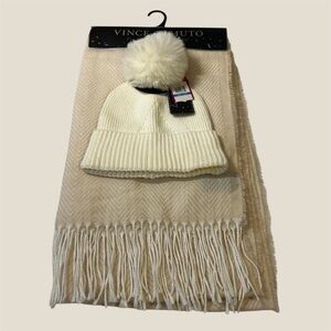 Vince Camuto Cream Beanie & Knit Scarf Set. NWT